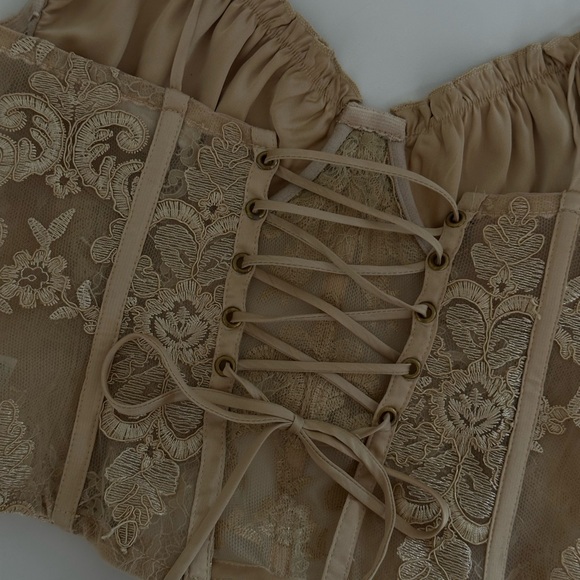 V. Chapman Calla Lily top - Picture 4 of 8